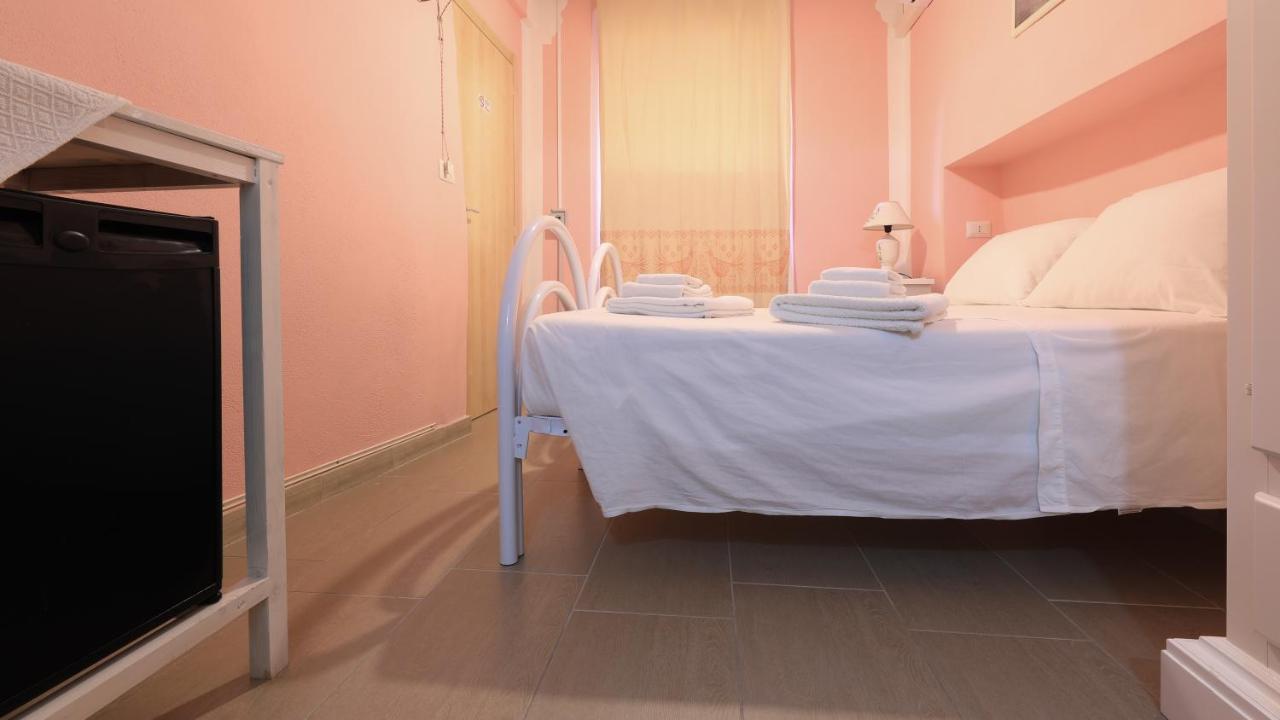 Welcomely - S'Apposentu Hotel Bosa Luaran gambar