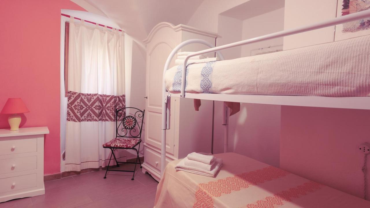 Welcomely - S'Apposentu Hotel Bosa Luaran gambar